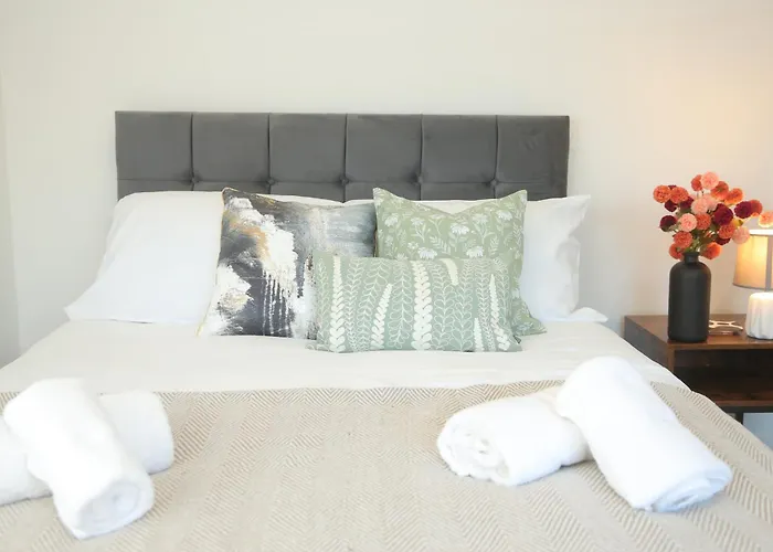 Ensuite Room 4 Mins From Luton Airport